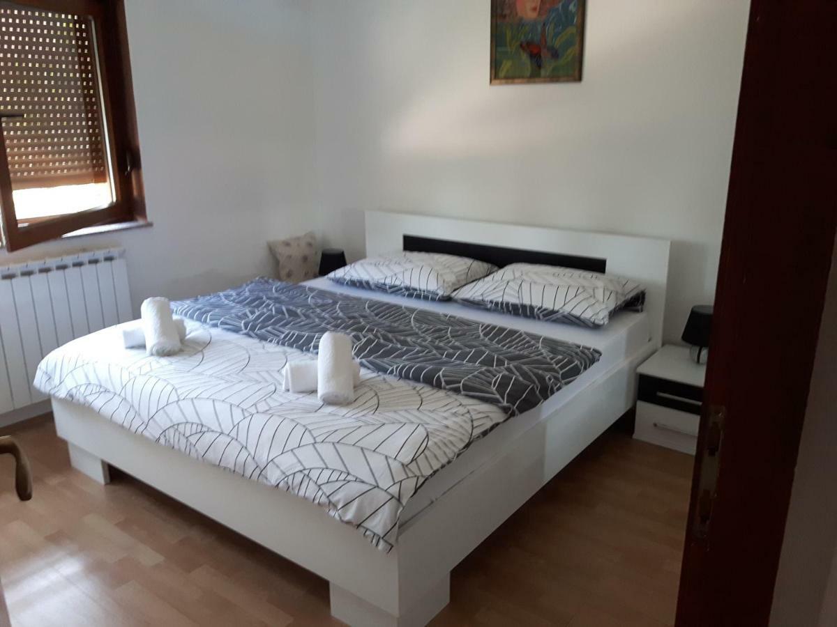 Apartman Petra & Tena Slunj Exterior foto